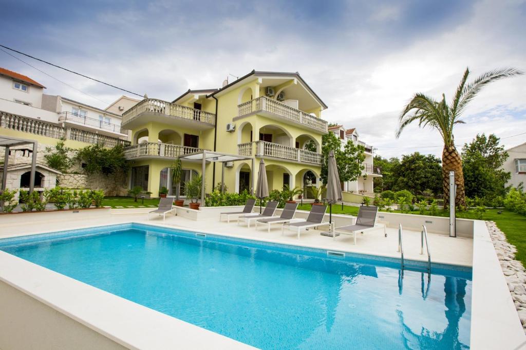 Apartments Bago photo 4