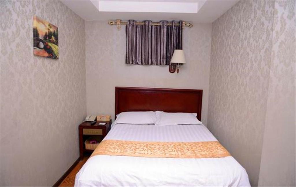 Двухместный (Двухместный номер «А» с 1 кроватью без окон), GreenTree Inn Heilongjiang Harbin Zhongyang Street Business Hotel