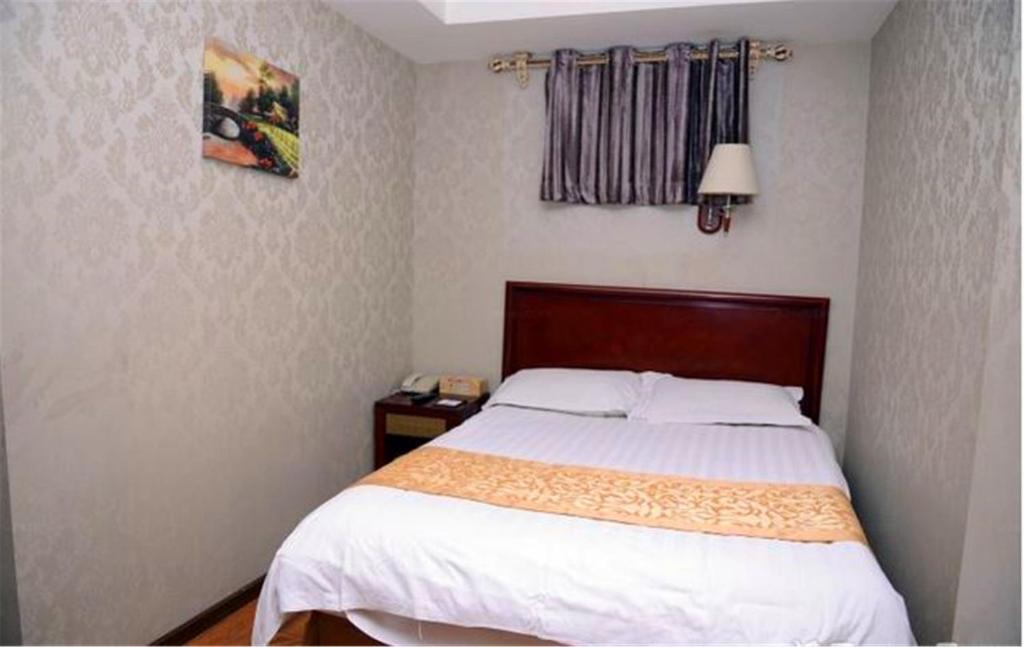 Двухместный (Двухместный номер «А» с 1 кроватью без окон), GreenTree Inn Heilongjiang Harbin Zhongyang Street Business Hotel