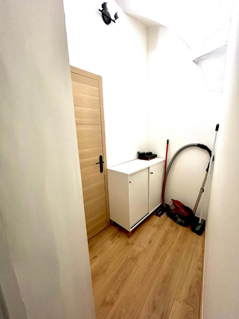 Studio atypique en RDC, Draguignan
