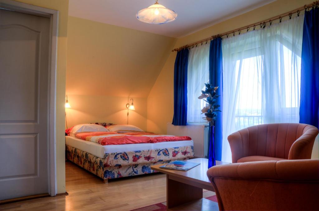 Апартаменты (Апартаменты с террасой или балконом (для 2 взрослых)), Flora Villa Apartments with terrace