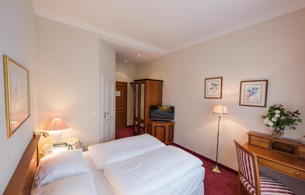 Hotel Kaiserhof Eisenach photo 3