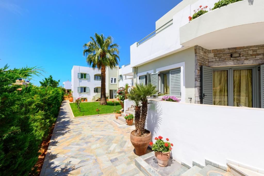 Angela Studios Apartments