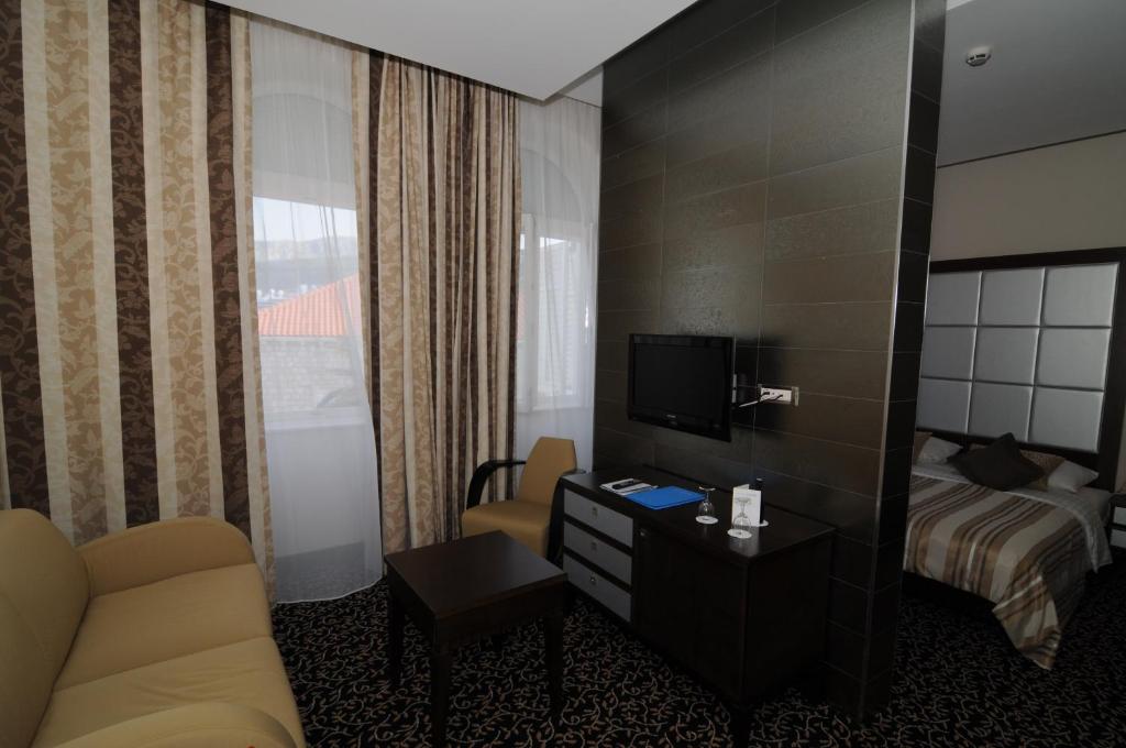 Двухместный (Полулюкс с видом на пристань для яхт), Hotel Lapad