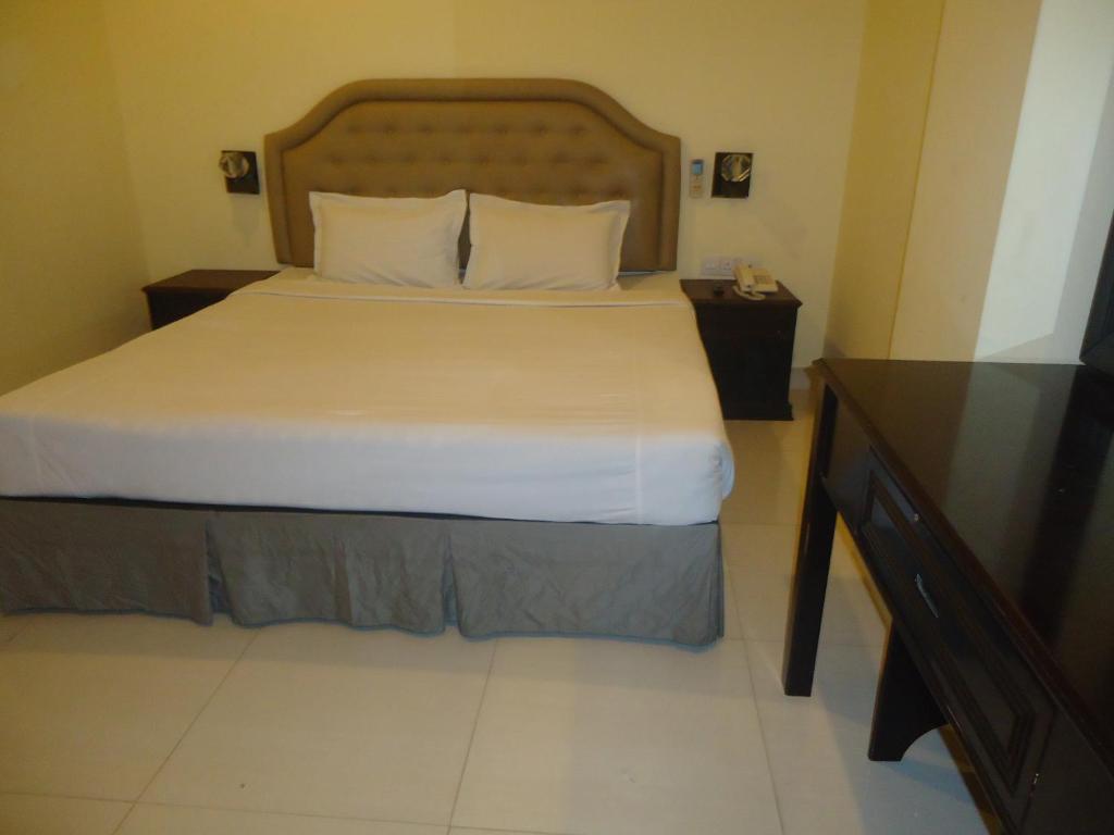 Executive Residence photo 1