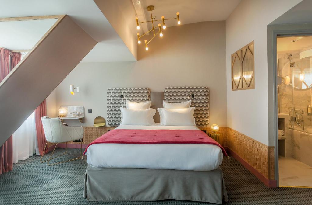 Сьюит (Полулюкс Делюкс), Handsome Hotel By Elegancia