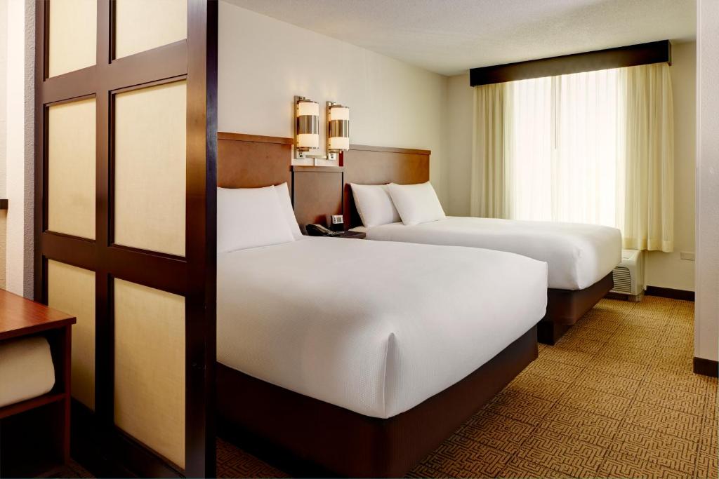 Hyatt Place Fort Wayne - Northwest photo 1