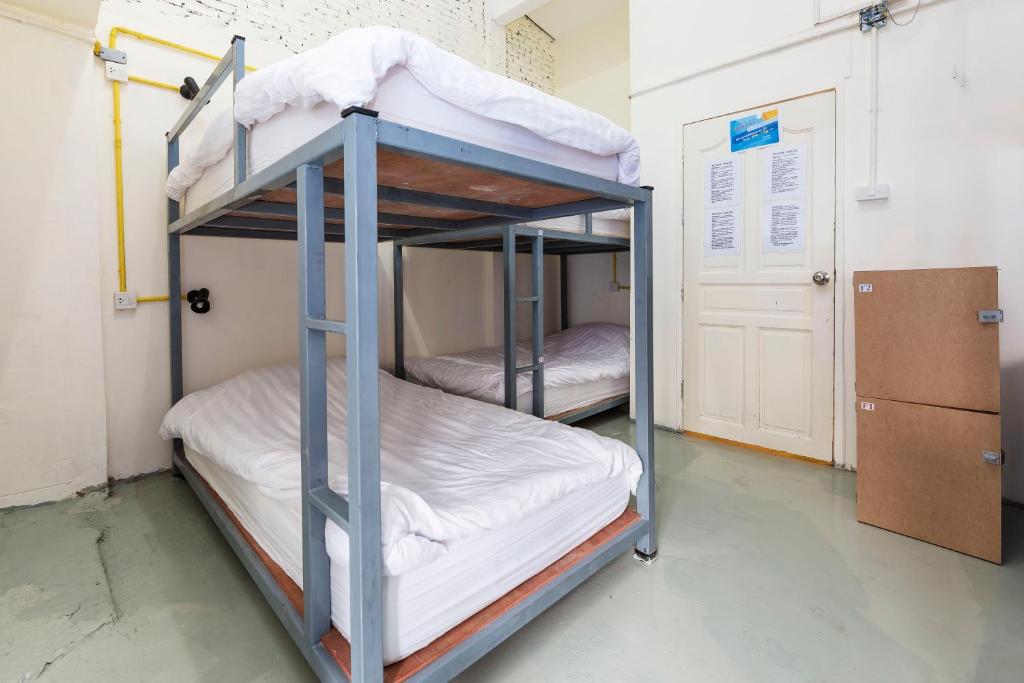Номер (Кровать в общем номере для мужчин и женщин с 10 кроватями), Fun Wan Hostel Bangkok