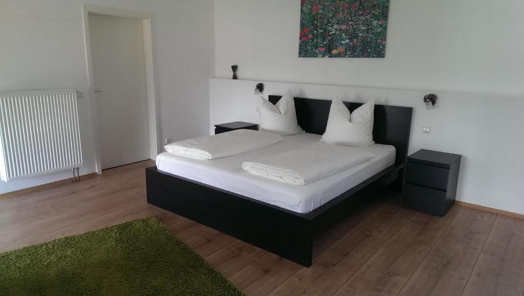 Zum Rebhang Bed & Breakfast photo 1