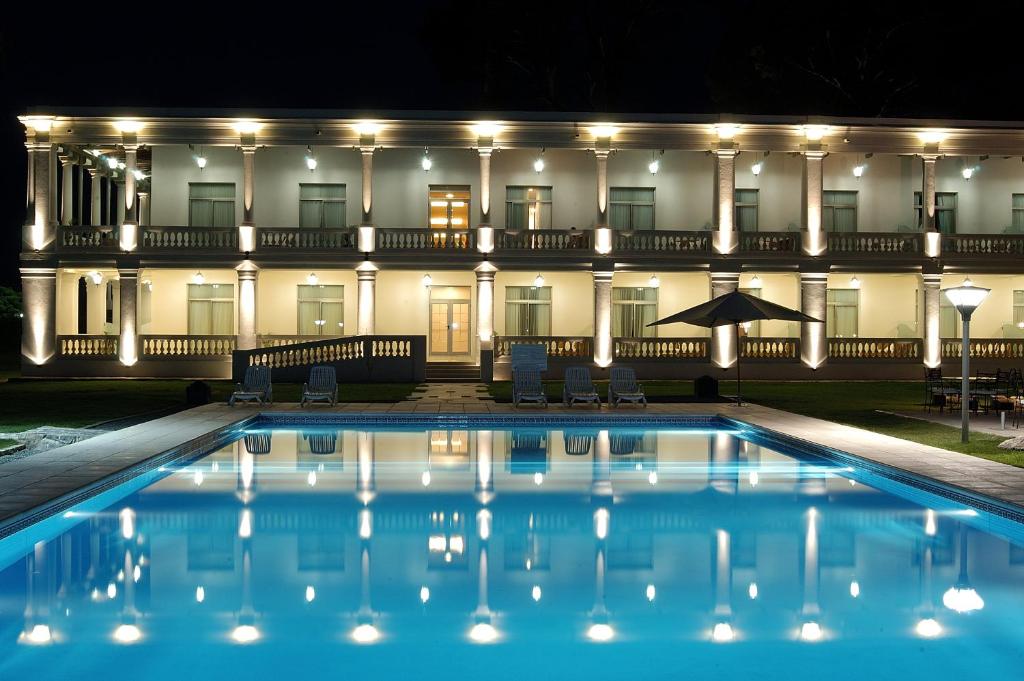 Howard Johnson Sierras Hotel y Casino Alta Gracia photo 1