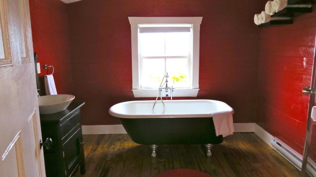 The Old Salt Box Co. - Mary's Place photo 1