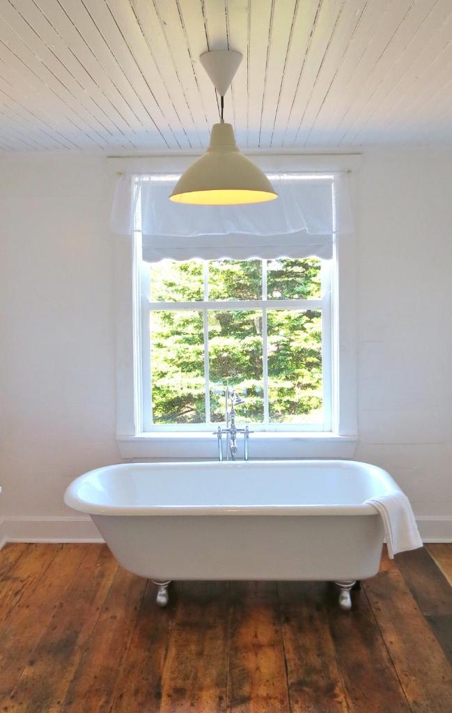The Old Salt Box Co. - Evelyn's Place photo 3