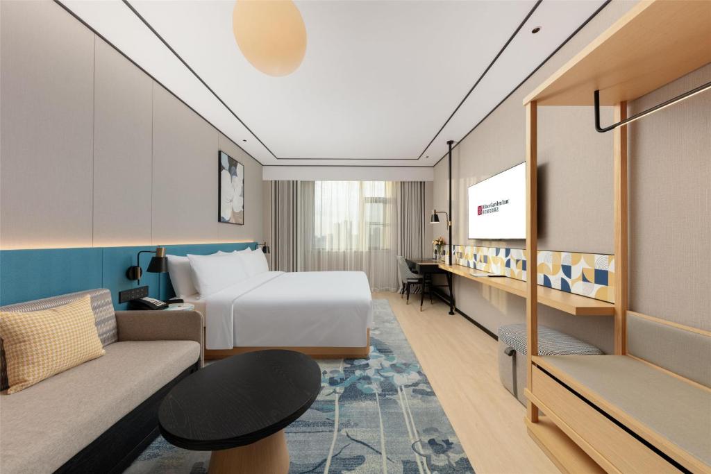 Hilton Garden Inn Shanghai Jiading Room Type - KING GUEST ROOM HIGH FLOOR