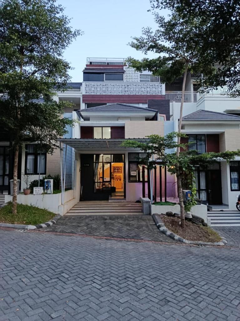 Penginapan, homestay Gor Ken Arok kota malang jawa timur bisa 5-10 orang photo 2