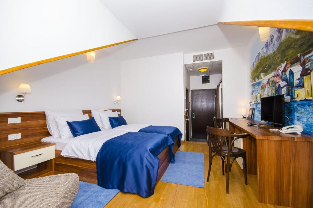 Palma Rooms B&B - Tap to explore photos