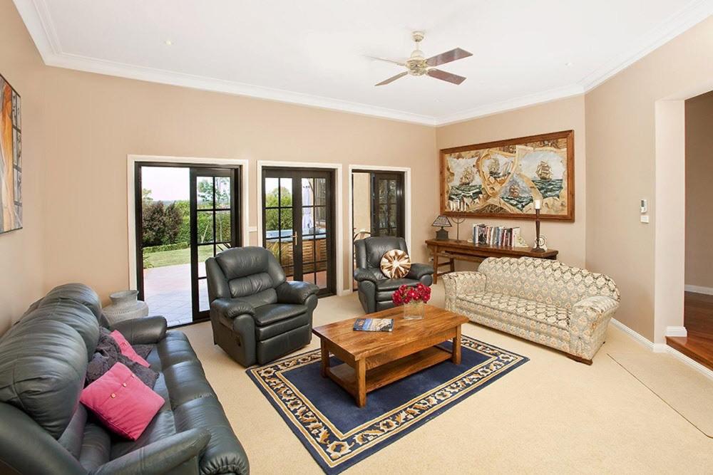 Stately Bowral Designer Home photo 1