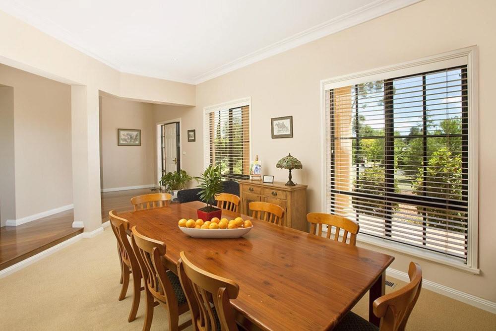 Stately Bowral Designer Home photo 4
