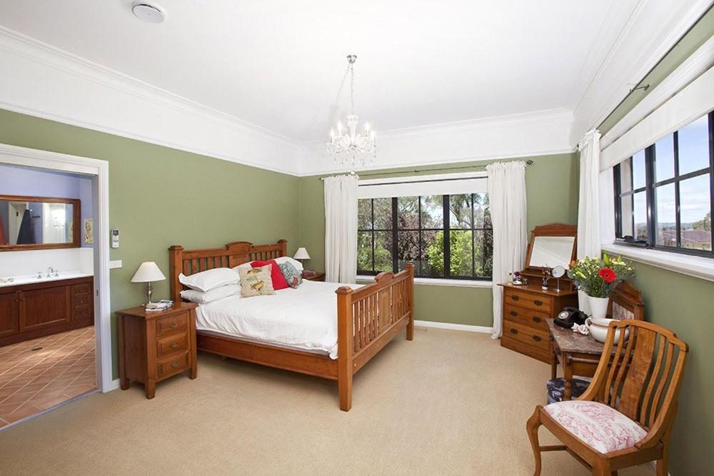 Stately Bowral Designer Home photo 2