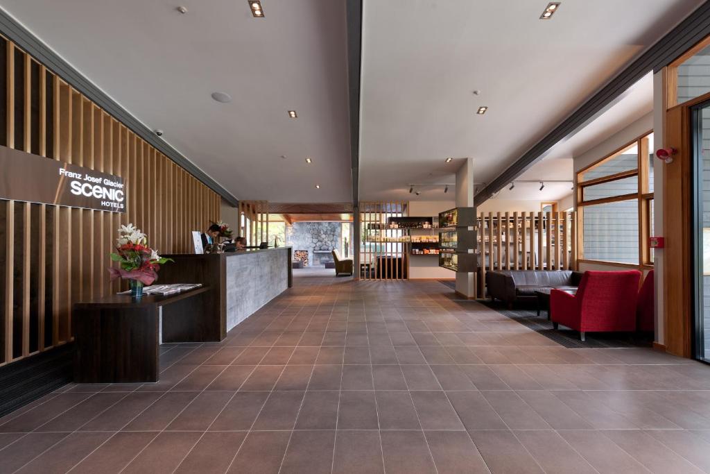 Scenic Hotel Franz Josef Glacier photo 4