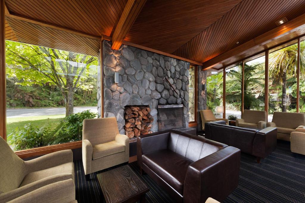 Scenic Hotel Franz Josef Glacier photo 2