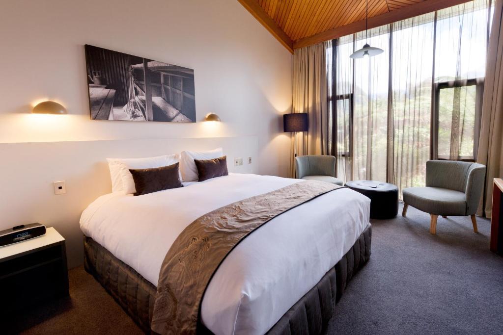 Scenic Hotel Franz Josef Glacier photo 3