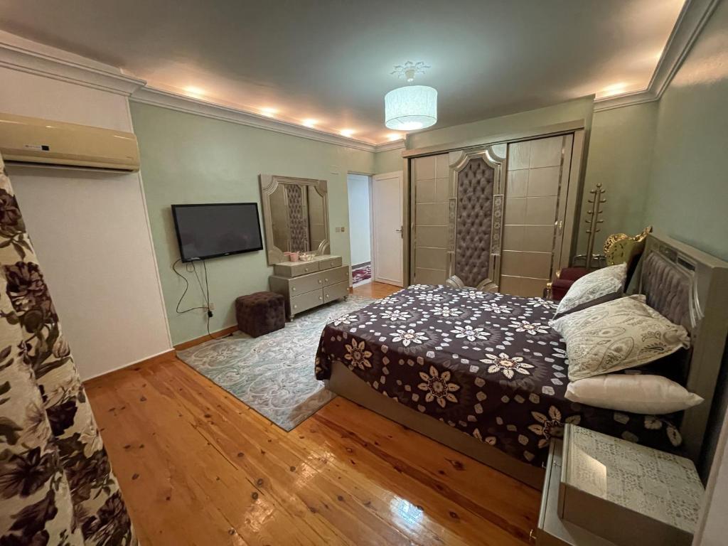 Deluxe Apartment for Families on 9th street - Tap to explore photos
