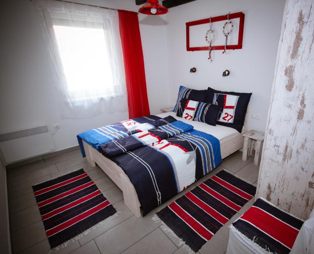 Liliana Apartman és Csónakház