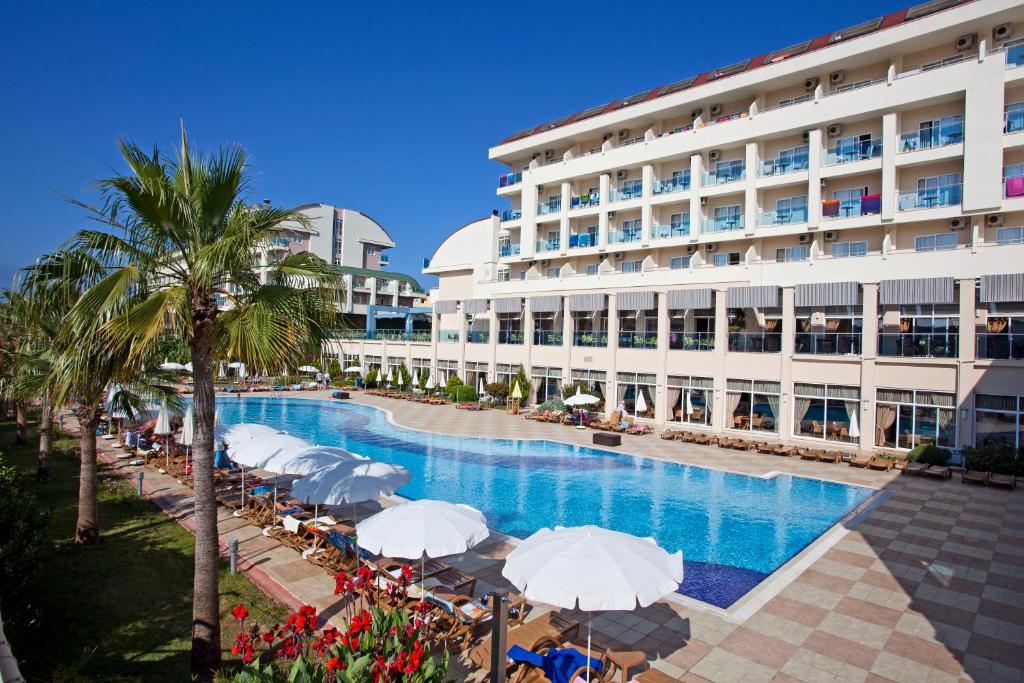 Titan Select Hotel Ultra All Inclusive photo 1