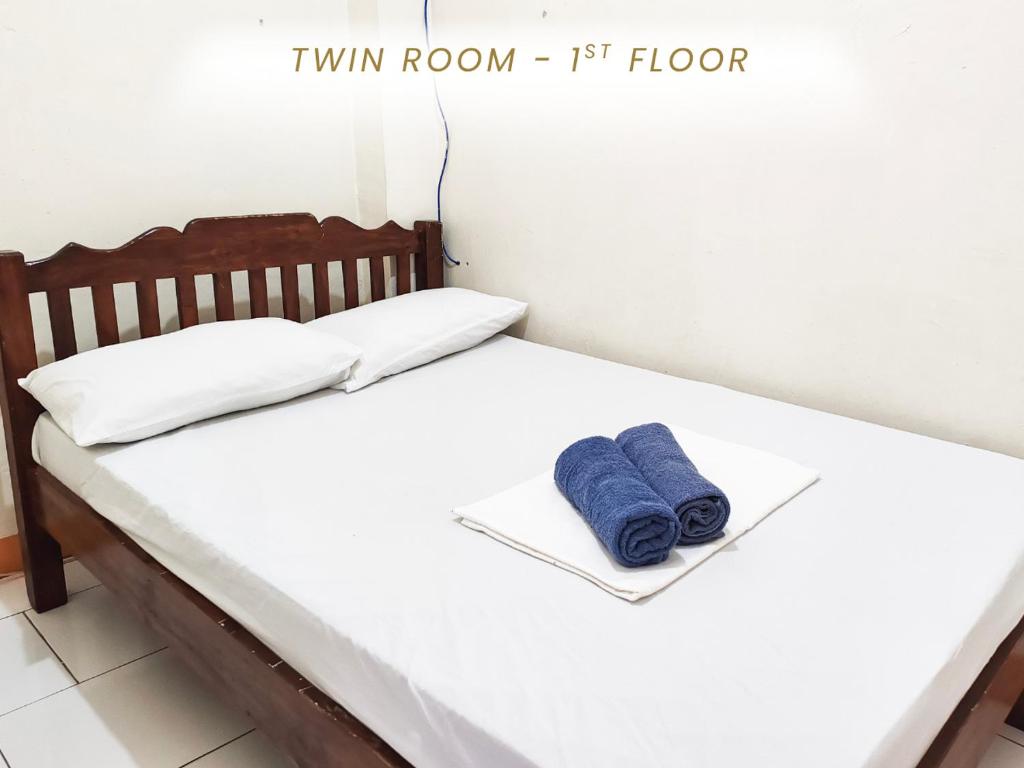 Cenco Suites Residences - Transient in Tanza Cavite Room Type - Double or Twin Room