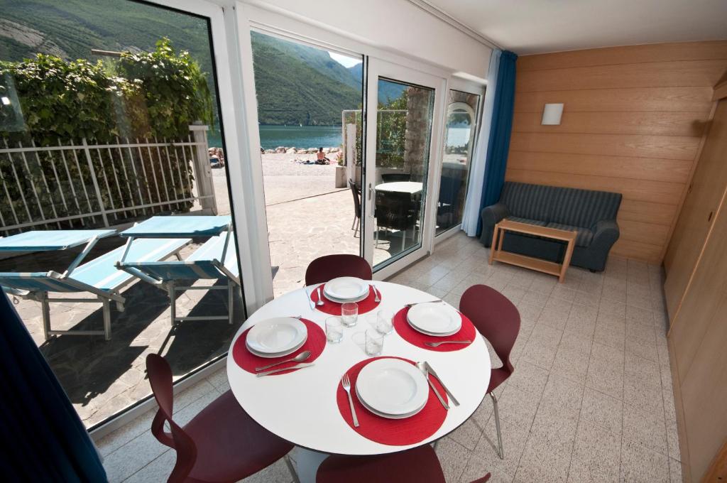 Casa Toblini al Lago on the beach photo 3