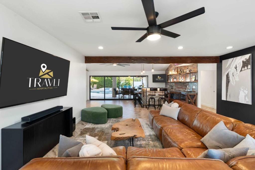 Tequila Time Retreat - 5BR Near Golf with Pool & Spa - Tap to explore photos