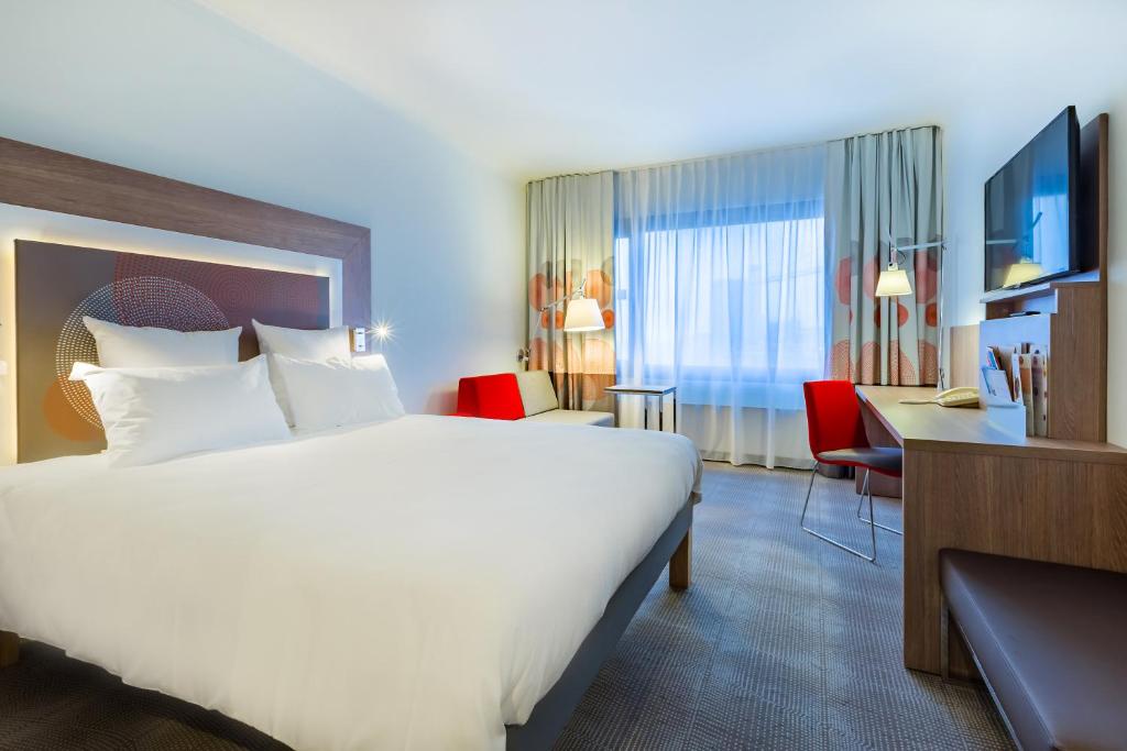 Двухместный (Представительский номер с 1 кроватью размера «queen-size»), Novotel Katowice Centrum