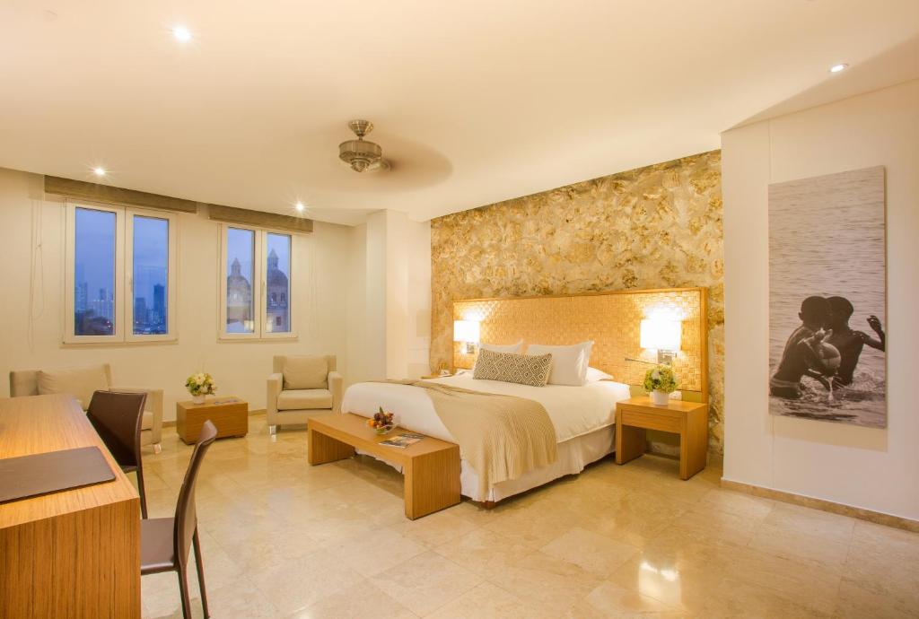 Movich Hotel Cartagena de Indias - Tap to explore photos