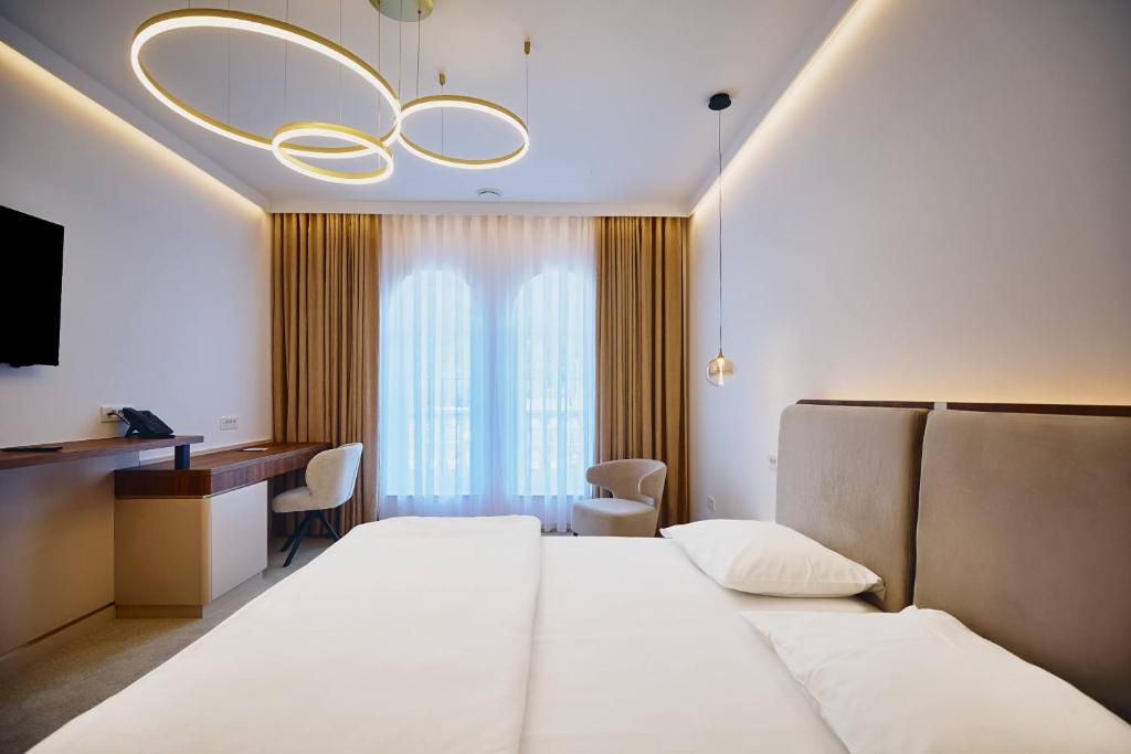 Hotel Admiral Škofije, Trieste