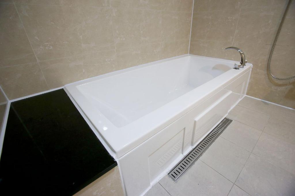 Hotel Cullinan Yongin - Tap to explore photos