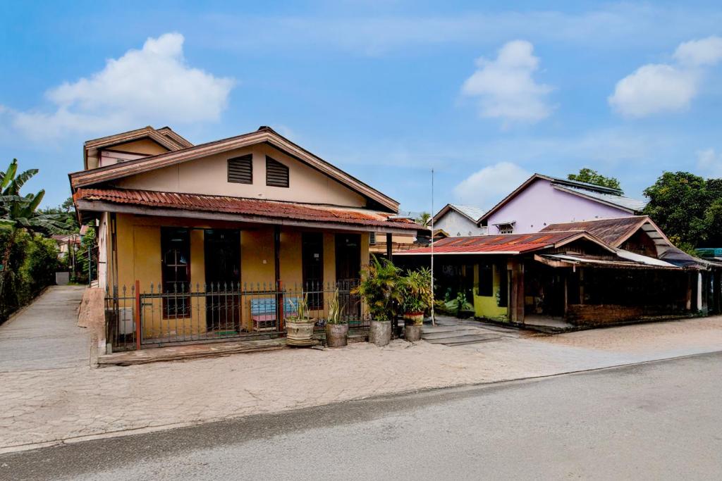 Hotel O Balikpapan near Taman Beruang Madu formerly Palm Cafe Inn photo 2