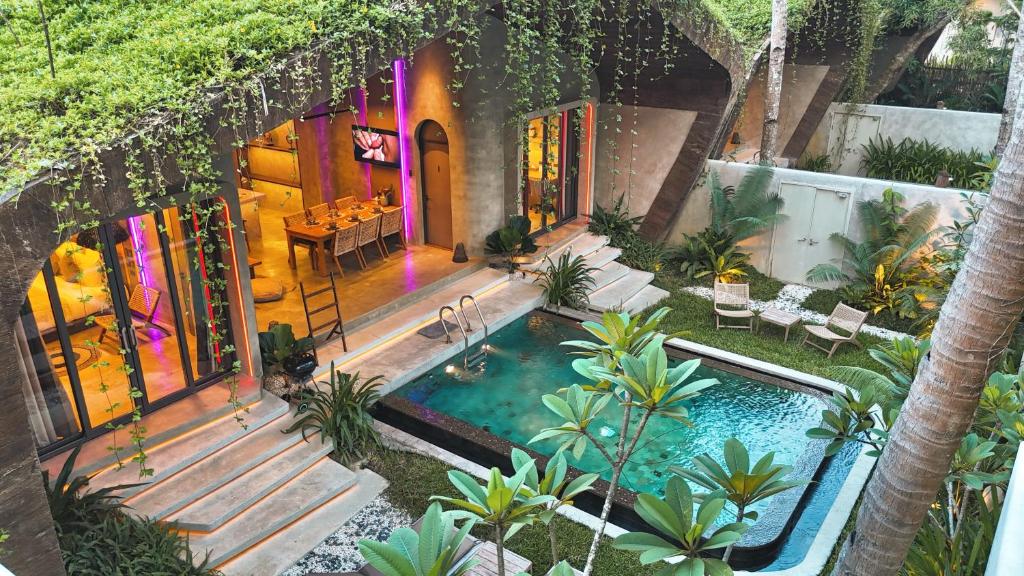 Diwatu Villas - Tap to explore photos