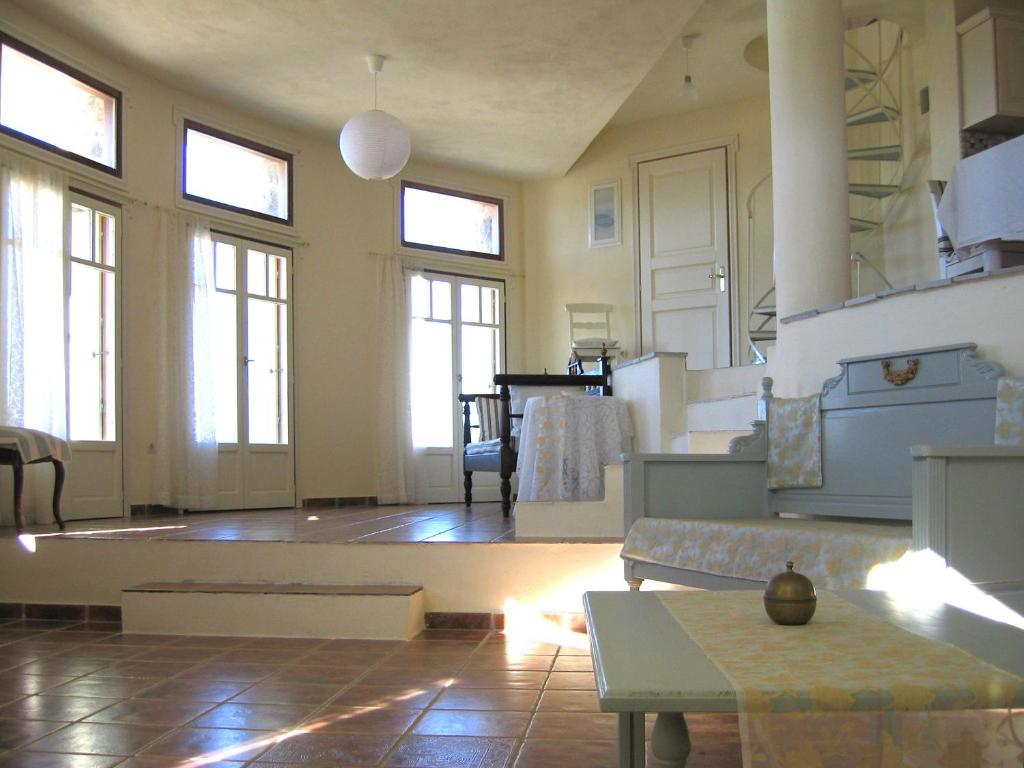 Villa Rotunda in Alonissos Old Town photo 2