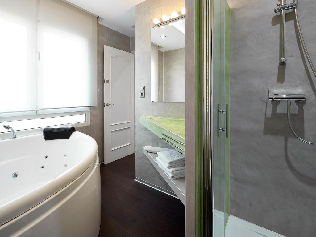 Gaudint Barcelona Suites photo 3