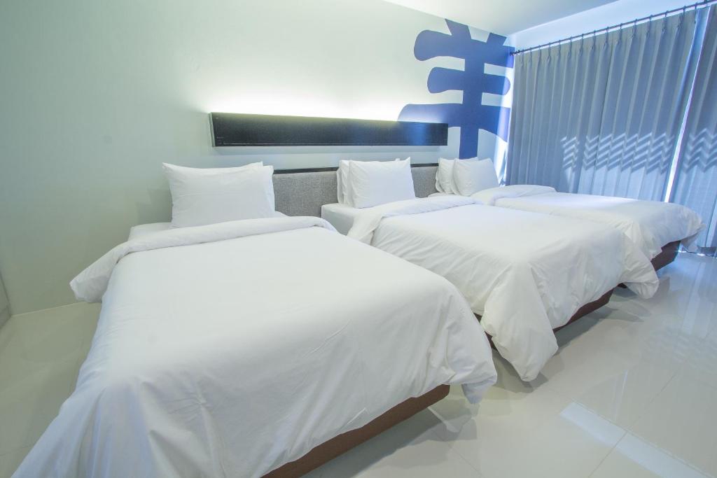 Студио (Трехместный номер-студио Делюкс), Baba House Hotel