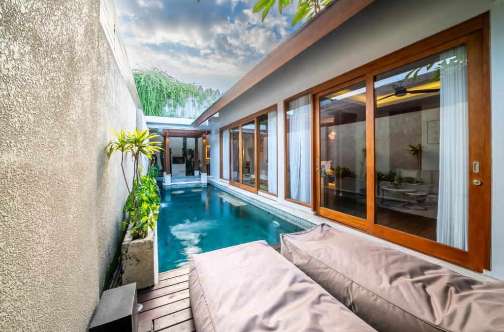 Sithala Villa Seminyak - Tap to explore photos