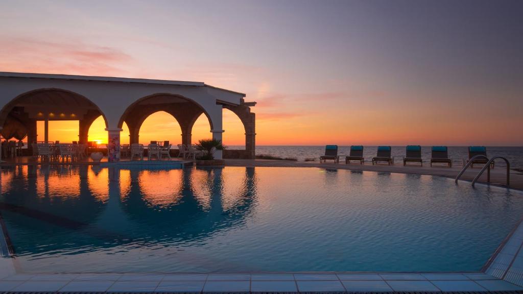Pyrgos Beach Hotel Apartments photo 4