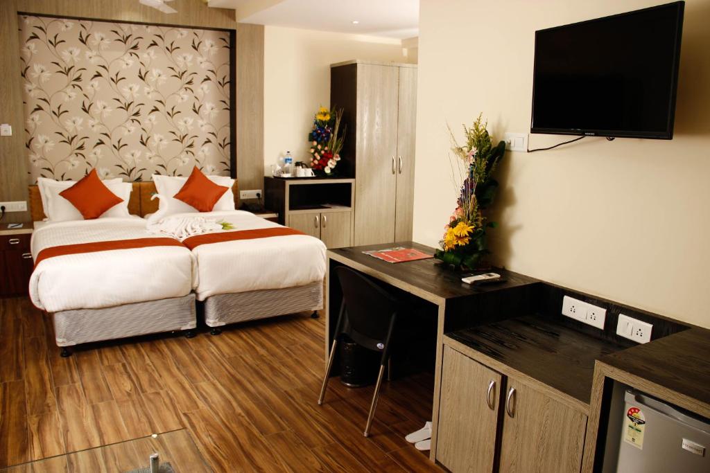 Двухместный (Представительский двухместный номер с 1 кроватью), Regenta Inn Larica
