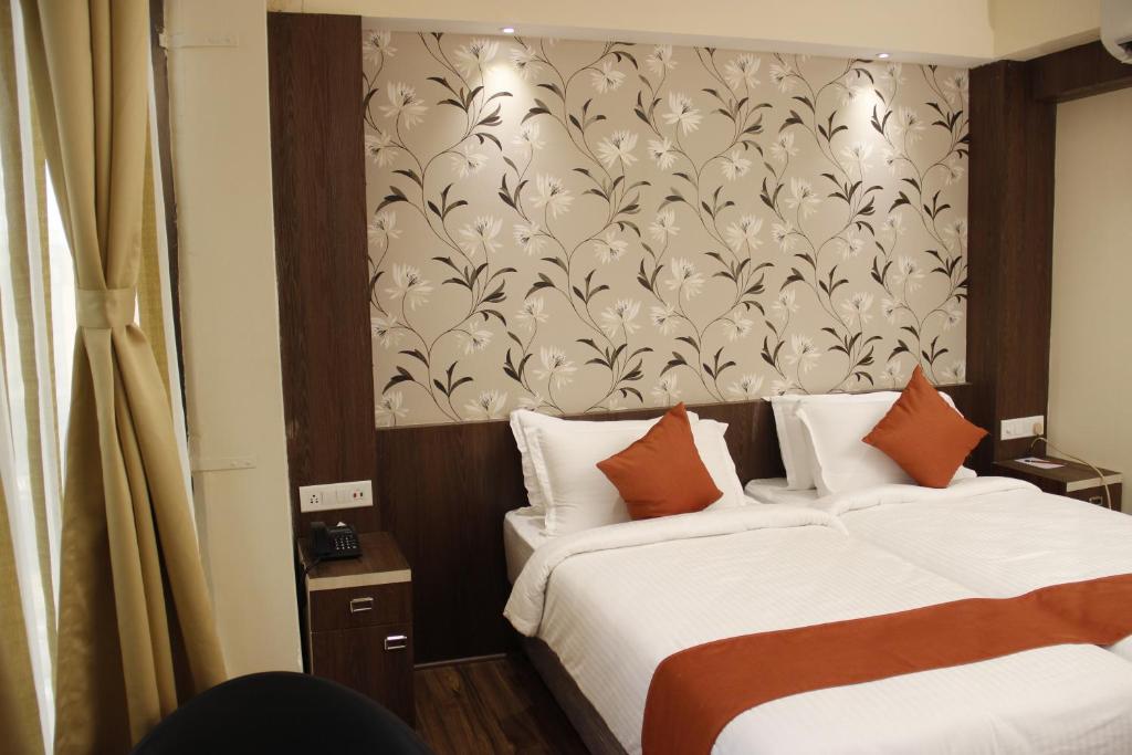 Двухместный (Представительский двухместный номер с 1 кроватью), Regenta Inn Larica