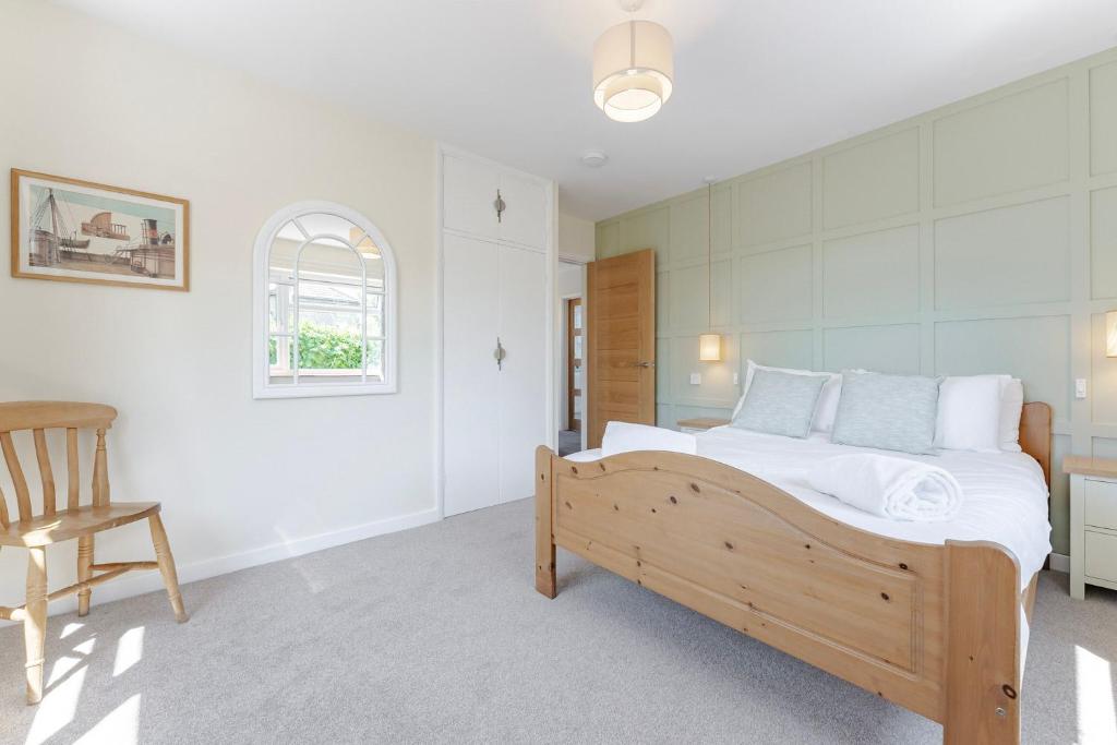 Coast Haven - Norfolk Cottage Agency - Tap to explore photos