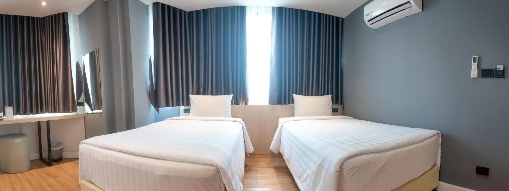 V1 boutique hotel Room Type - Deluxe Twin Room