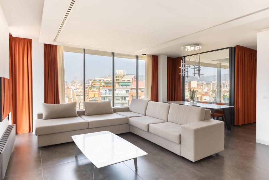 Cosmo Apartments Sants - Tap to explore photos