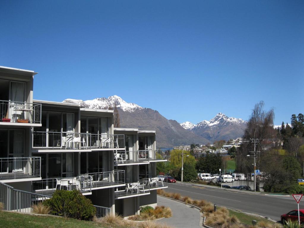 The Whistler Holiday Apartments photo 1
