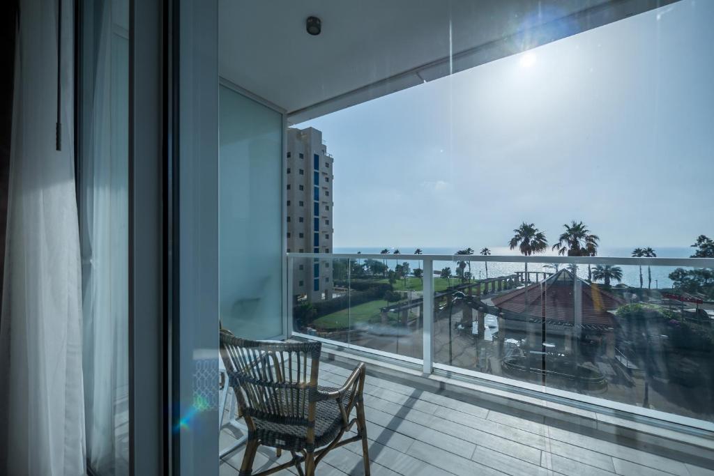 David Tower Hotel Netanya by Prima Hotels - 16 Plus photo 4