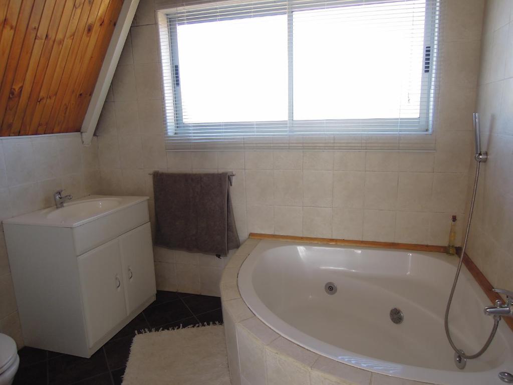 Nullarbor Cottages Room Type - One-Bedroom Chalet
